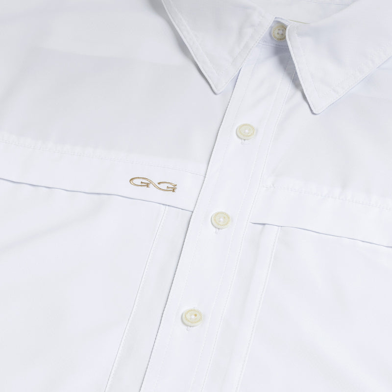 Cargue la imagen en el visor de la galería, White MicroFiber Shirt - GameGuard
